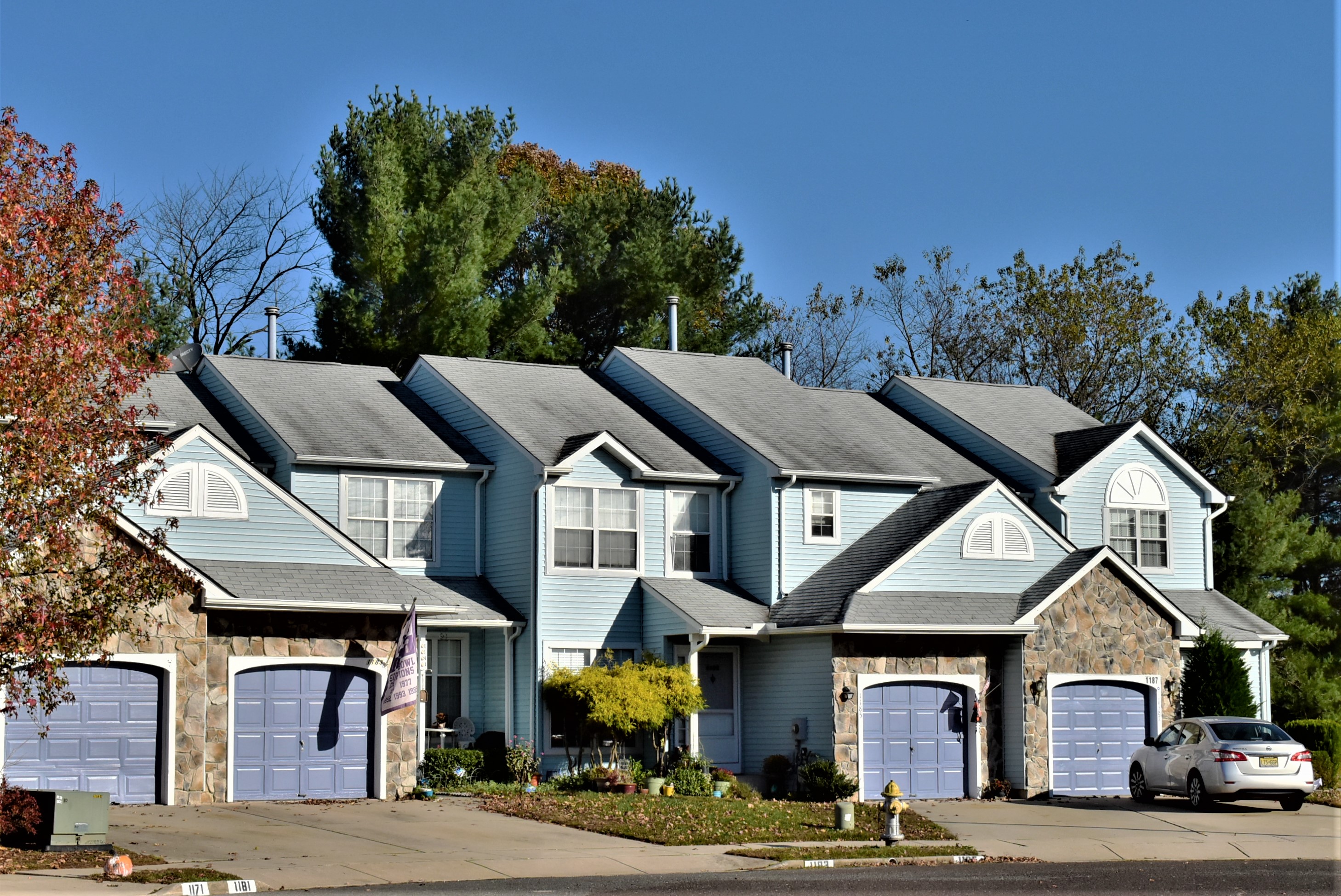 Fox Hollow's Townhome Stories JWR™ Narrates