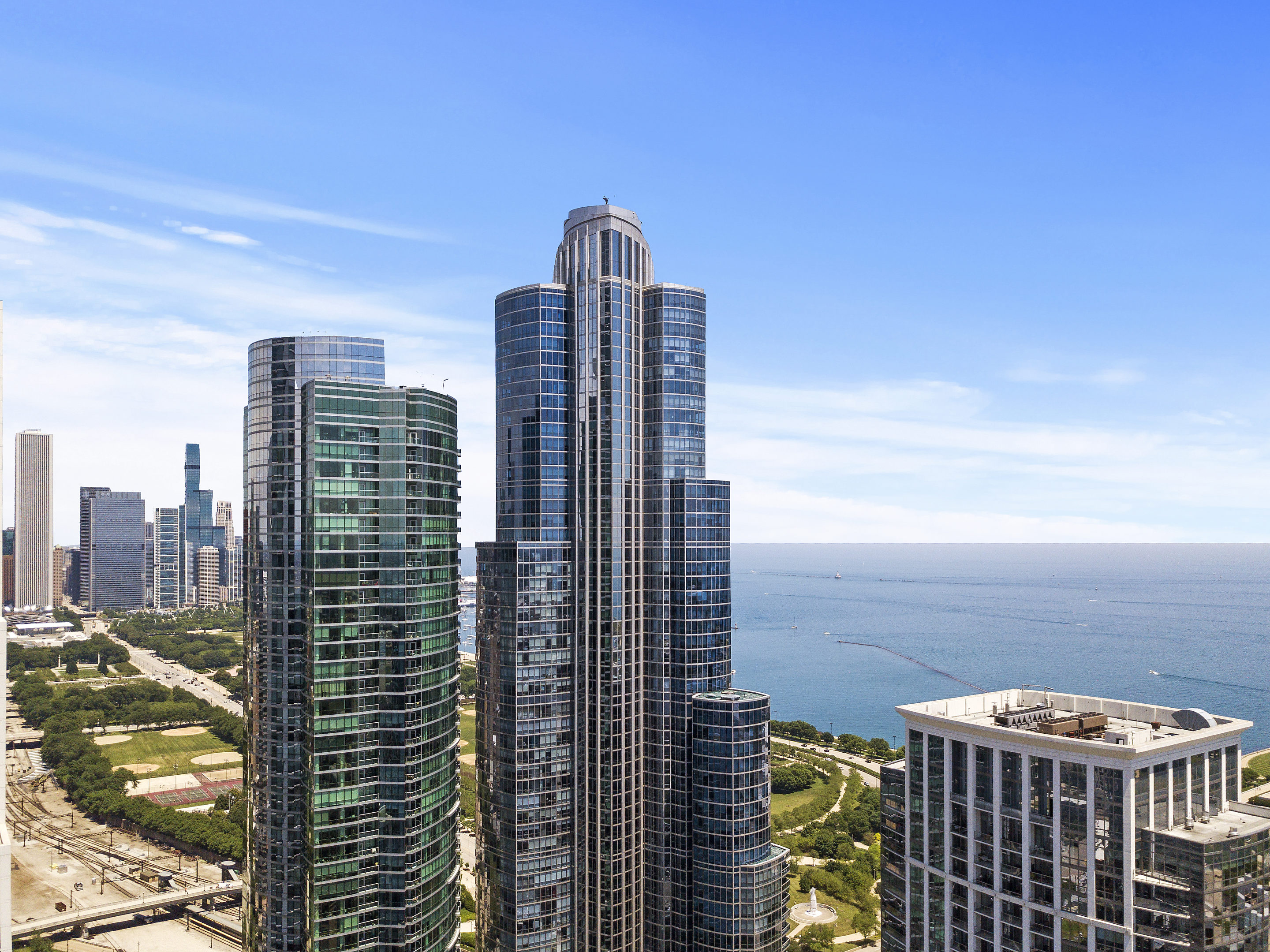 The Grant Chicago Condos For Sale 1201 S Prairie Ave, Chicago IL 60605