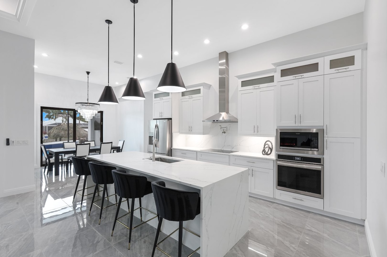 Cape Coral Custom Kitchen - Florida Custom Homes