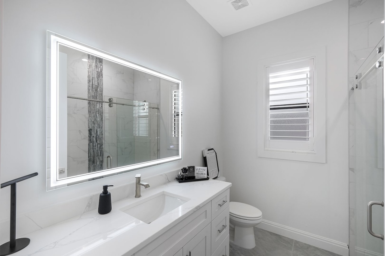 Bathroom - Waterfront Homes Cape Coral Florida