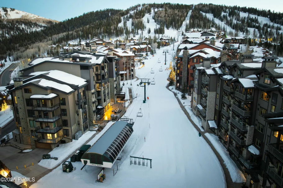 Empire Pass ski-in/ski-out condos with lift access in Deer Valley, Utah.
