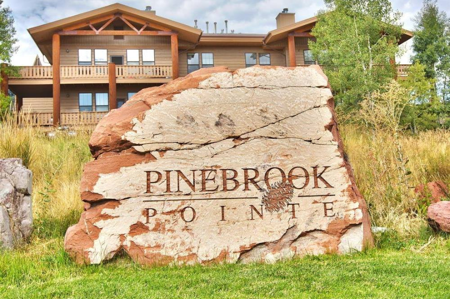 Pinebrook Pointe