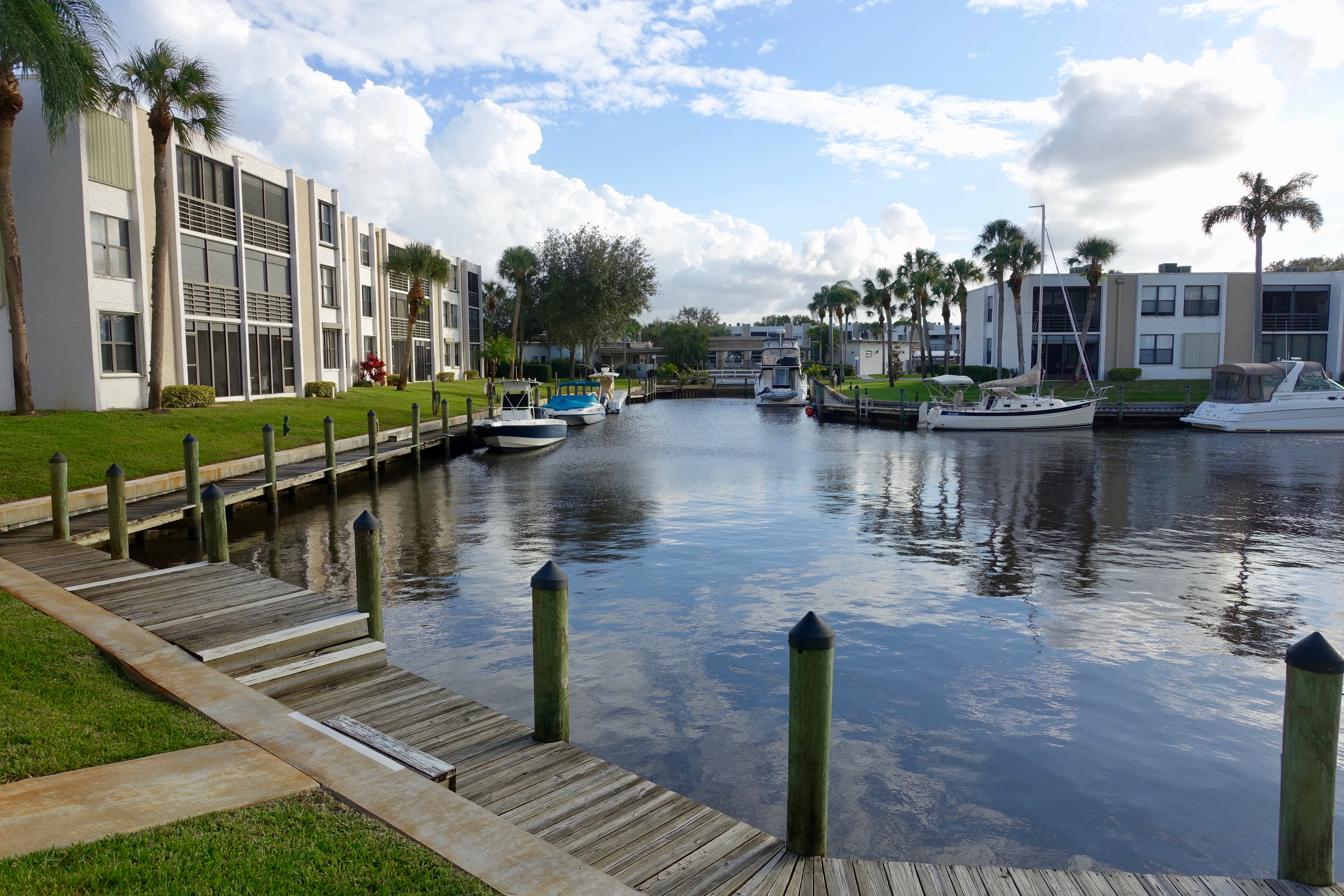 Circle Bay Yacht Club Condos