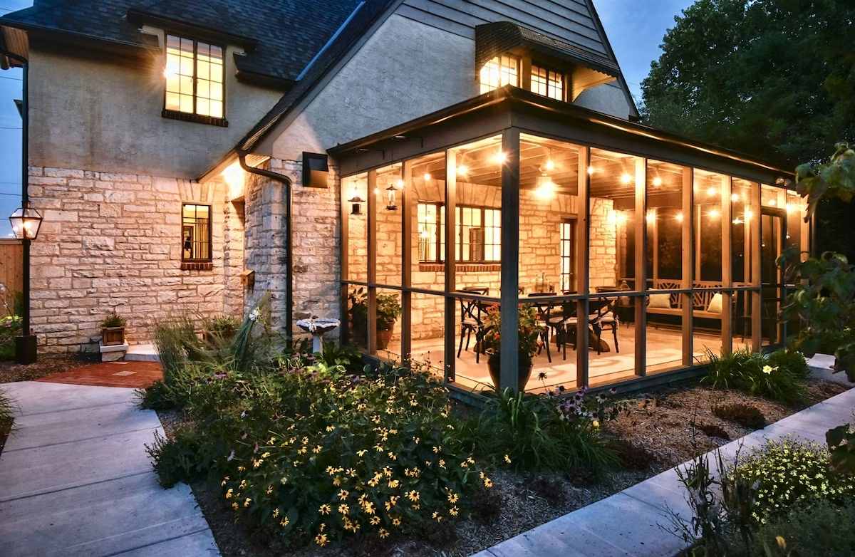 20 Best And Unique Airbnb in Kansas (2024 UPDATE)