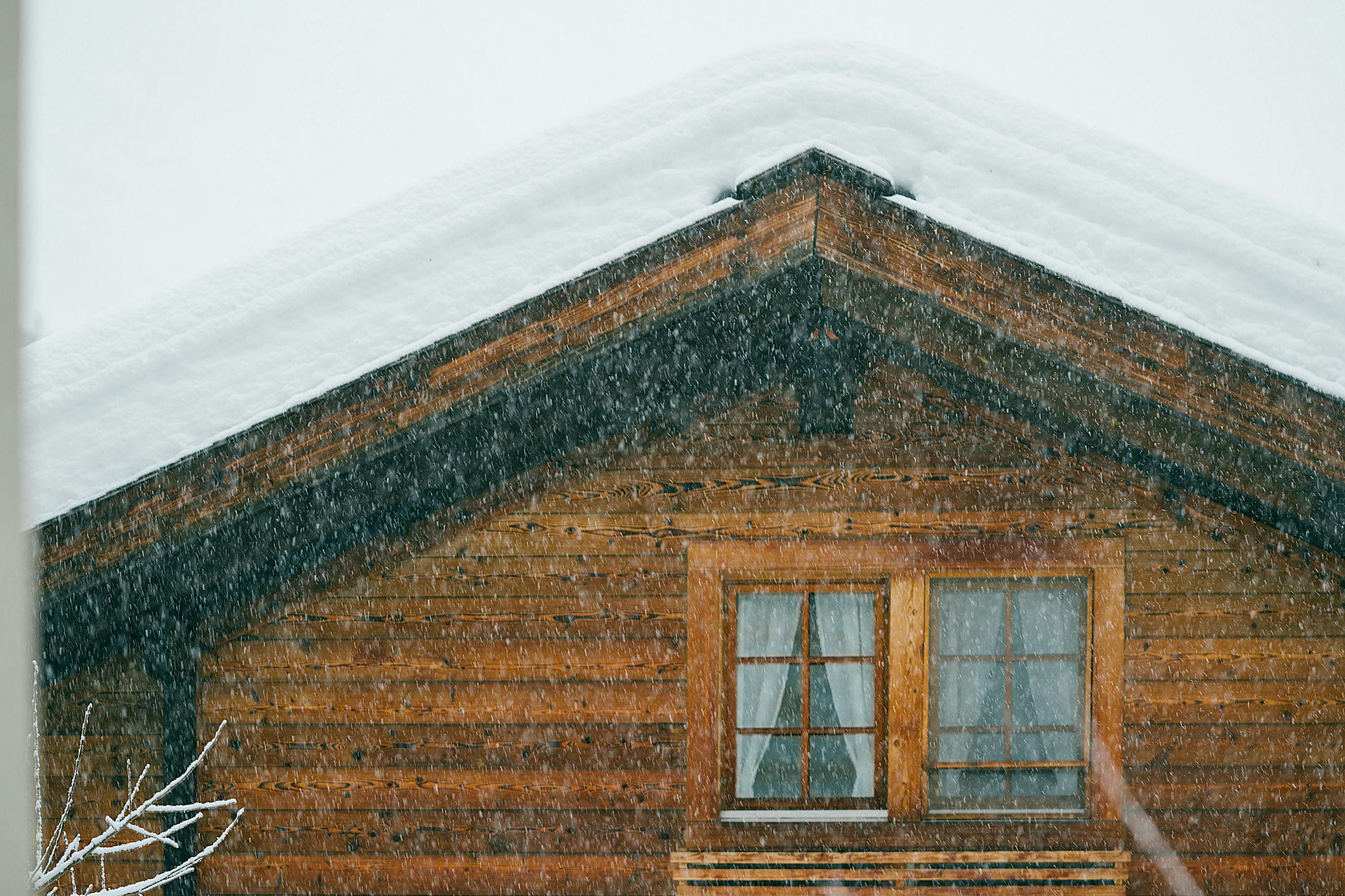 Roof and Gutter Care During Winter Season