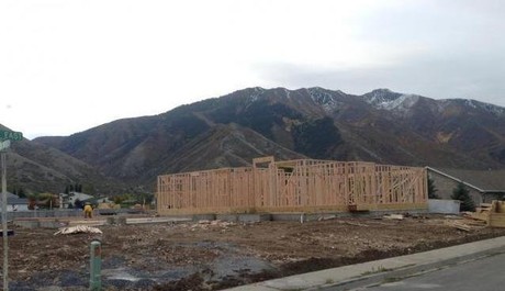 New homes in Mapleton under construction