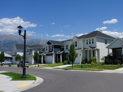 Bridgeport neighborhood at Waters Edge