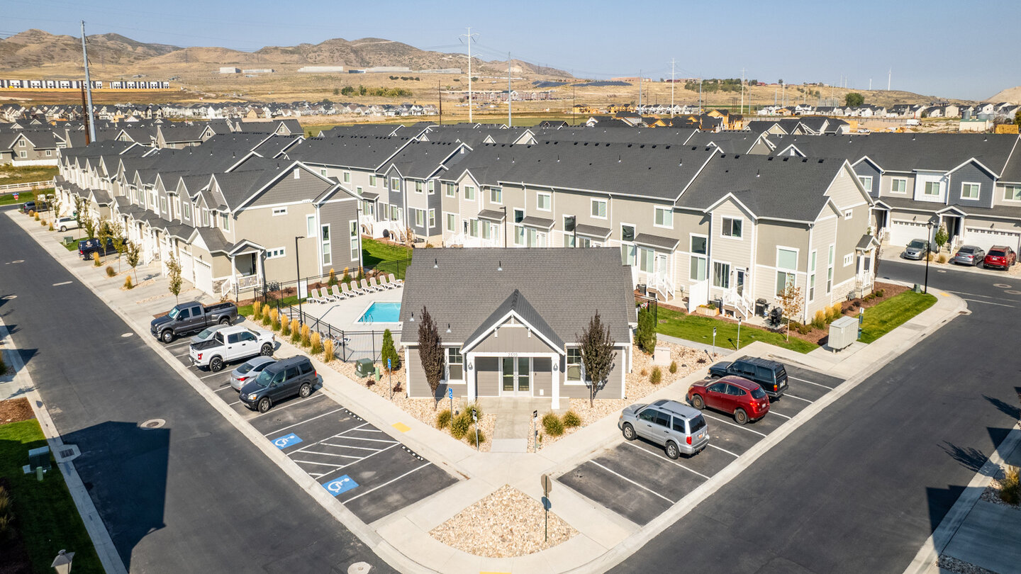 Gardner Point Townhomes & Condos for Sale in Lehi Gardner Point Townhouse