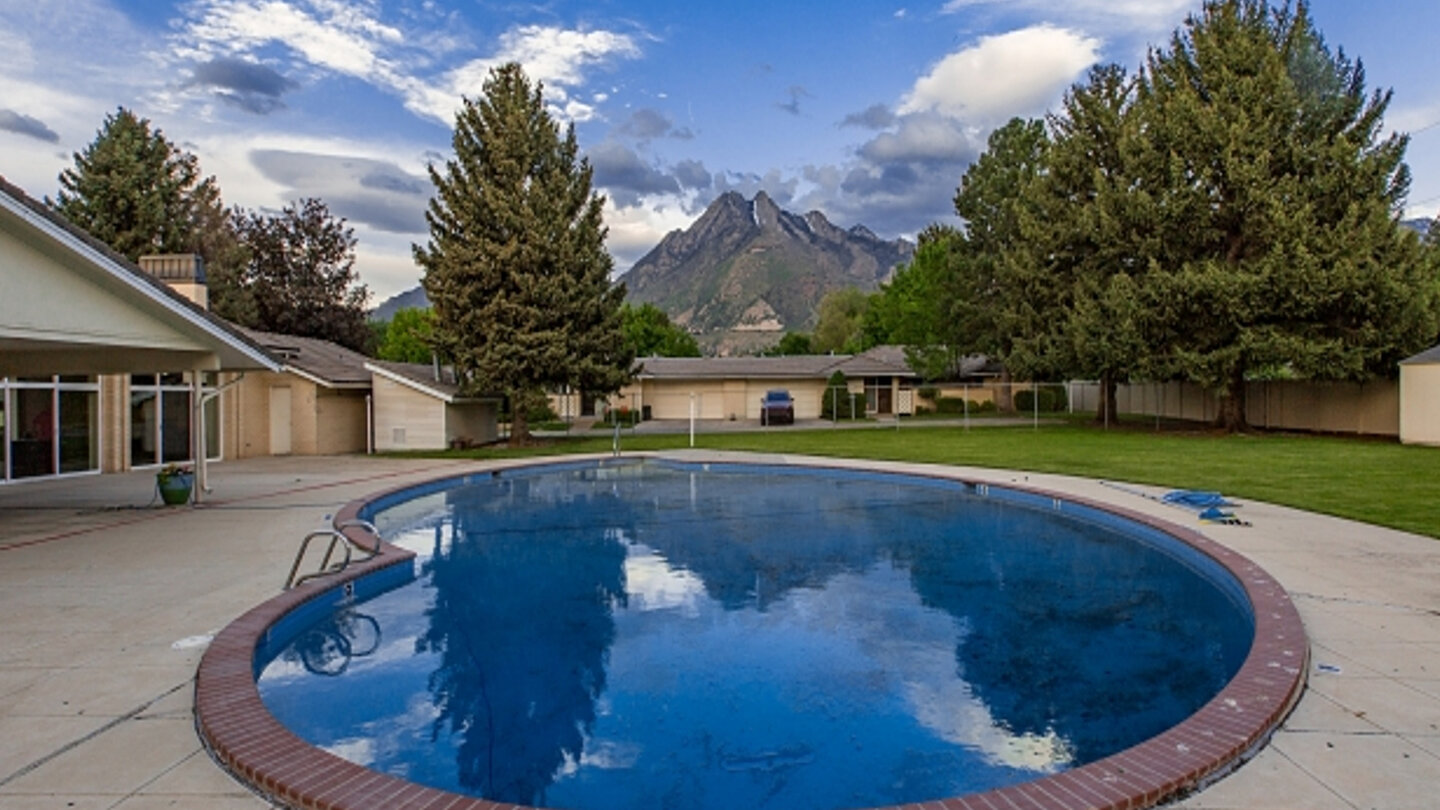 The Cottonwoods 55+ community Homes for Sale in Holladay Utah just