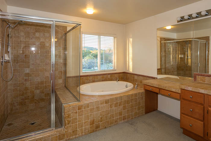 Master Bedroom Bathroom