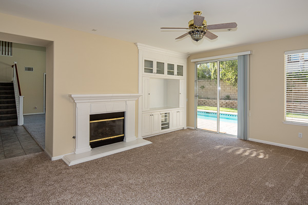 5581 Quinn St-Family Room