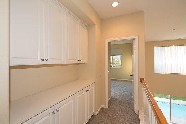 5581 Quinn St-Hallway