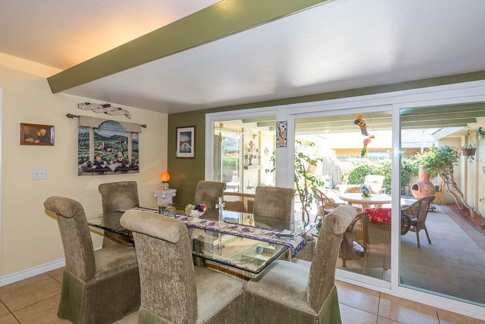 731 Kentwood Dr - Dining Area