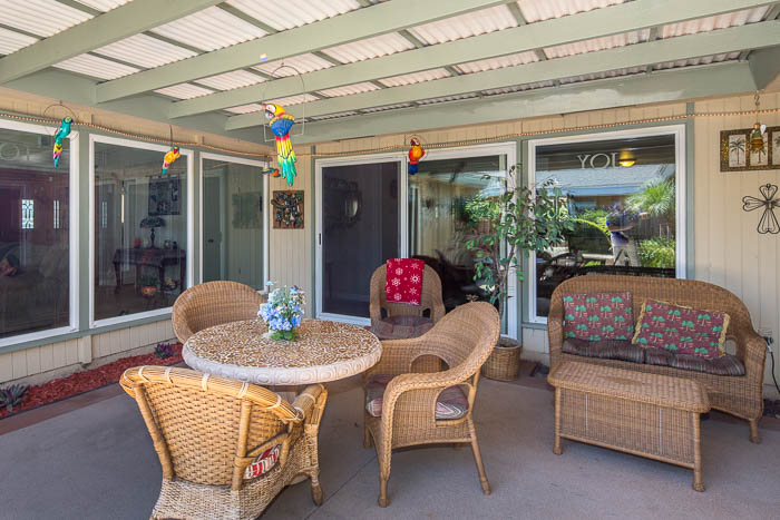 731 Kentwood Dr - Atrium