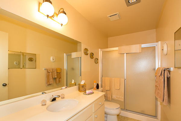 929 Fairchild Ave-Bathroom