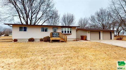 202 Cherry St Albert City IA