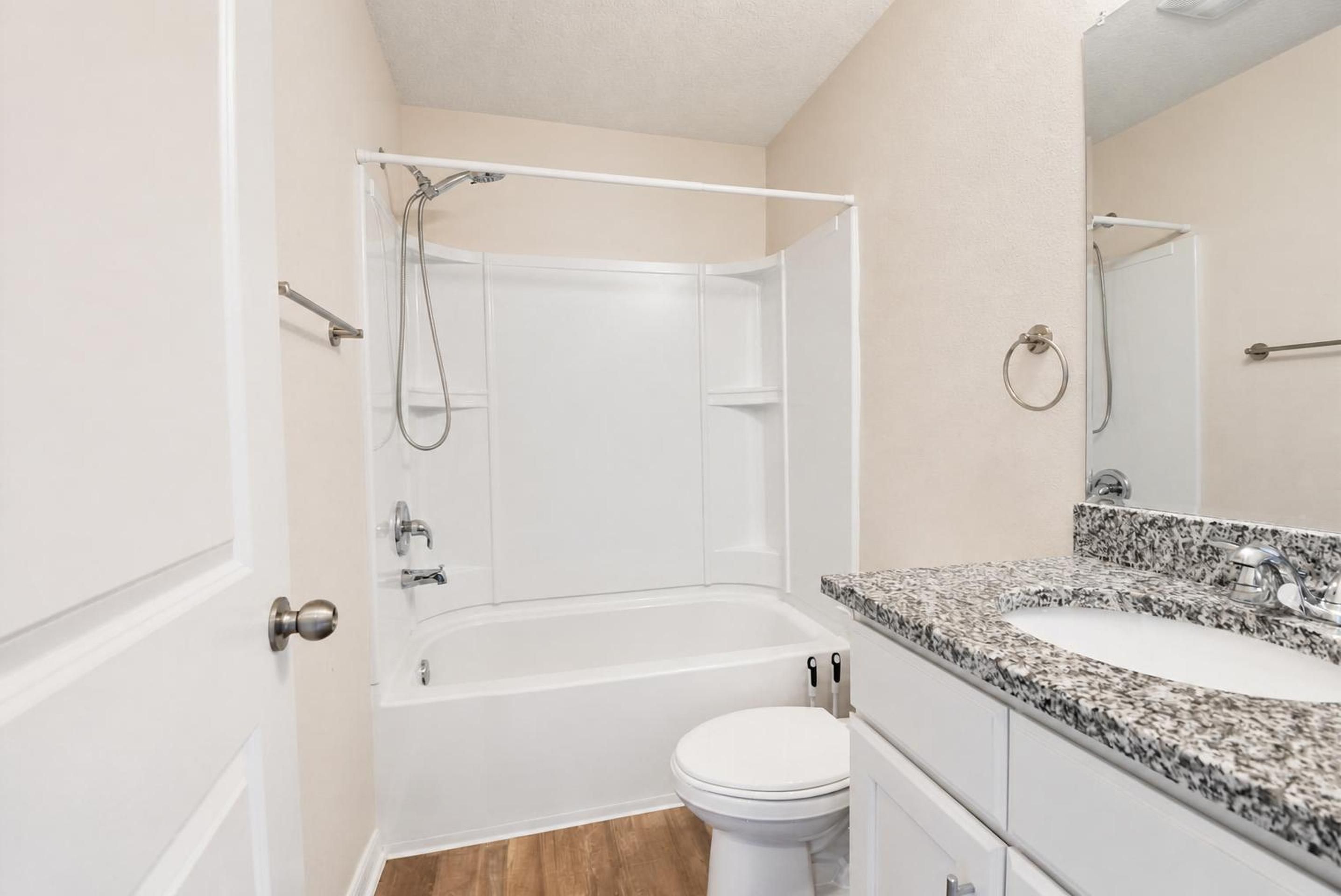 Upstairs full bathroom