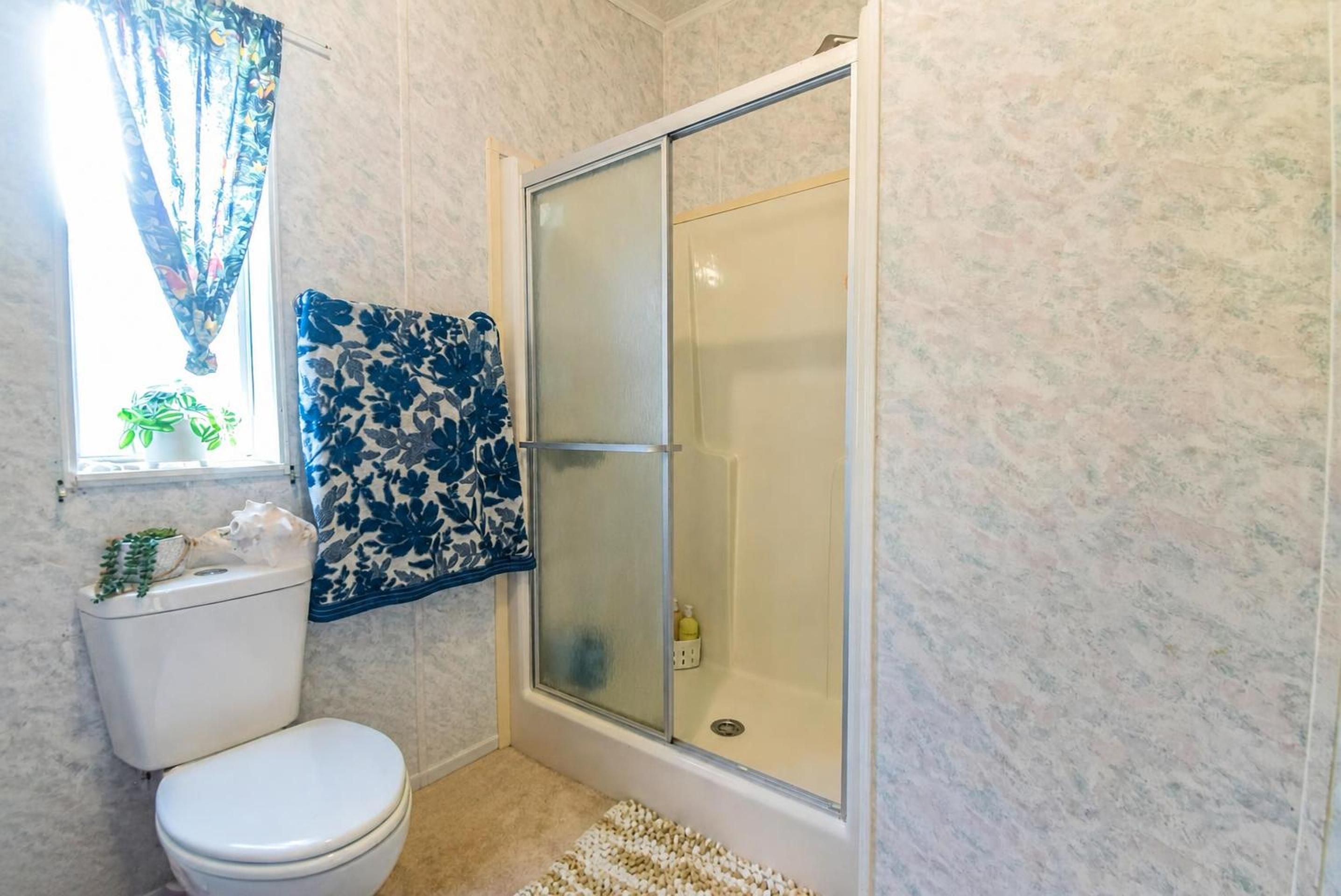 Separate shower