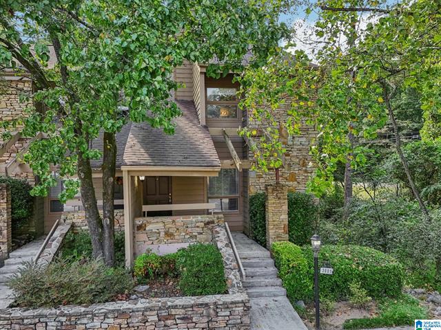 Featured home for sale in Cahaba Cliffs Birmingham AL