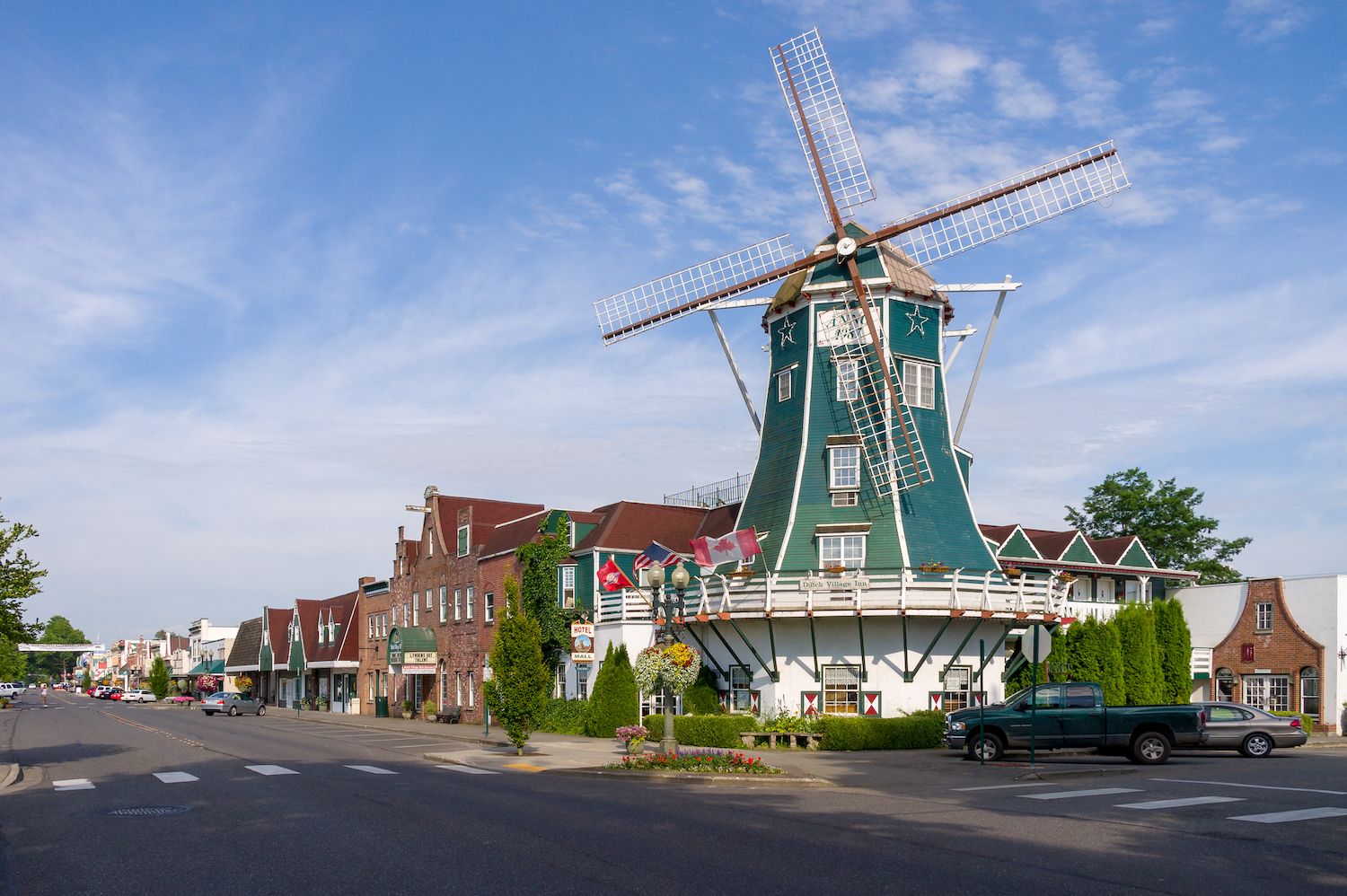 Laurens Hoddenbagh / Shutterstock.com