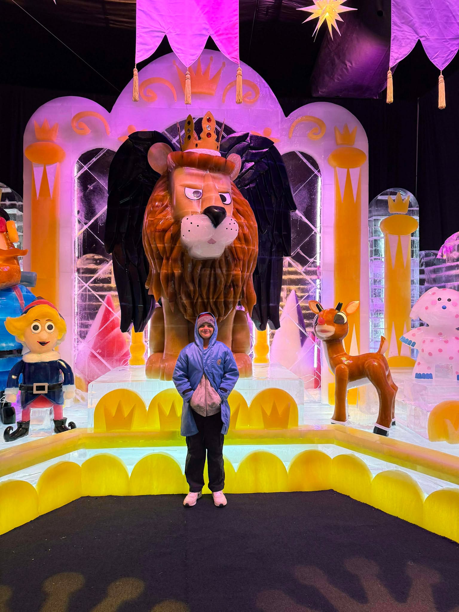 Brian Wilder's younger son at ICE! Gaylord Palms Orlando lion sculpture
