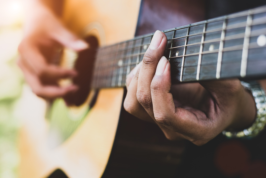 Country Music Lovers Living In Lake Delton Go To Boomtown Saloon