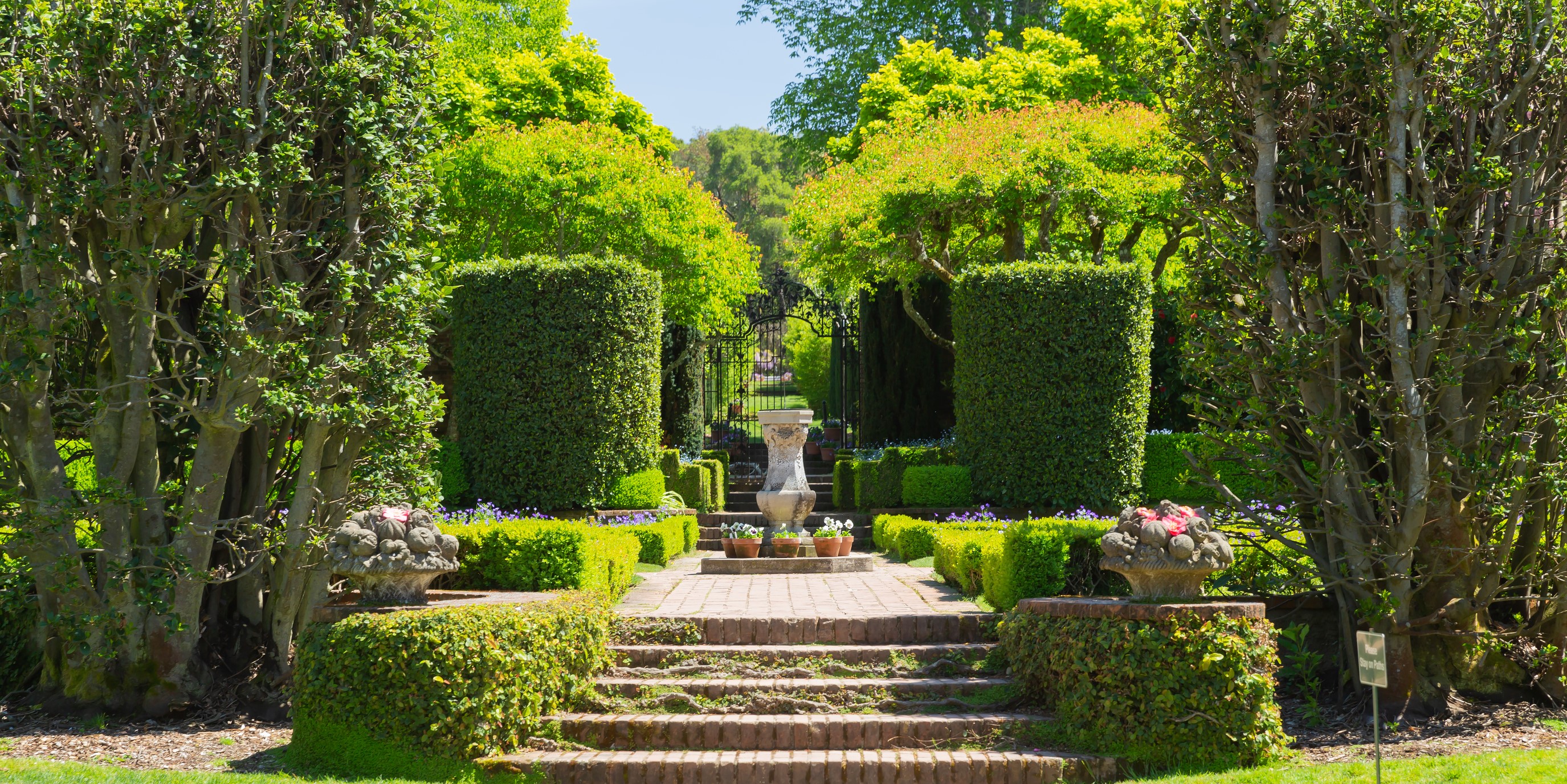 Real Estate & Homes for Sale in Woodside CA