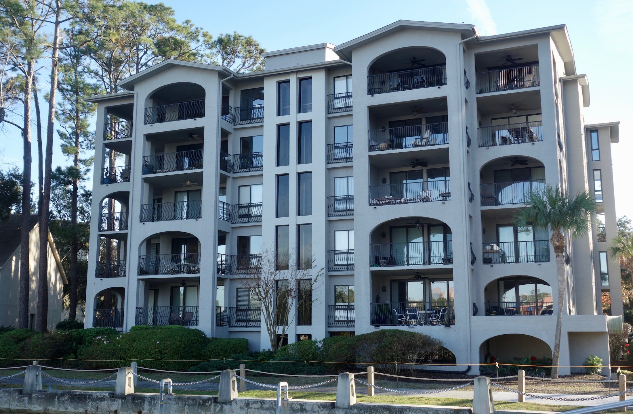 Lighthouse II Villas for Sale in Harbour Town Sea Pines Real Estate
