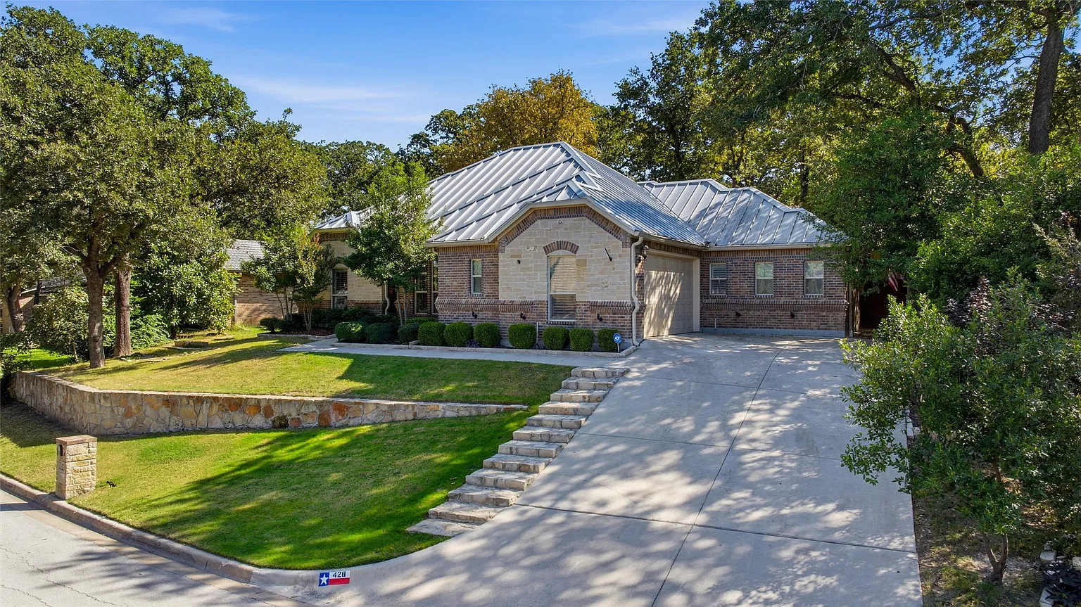 Front exterior of 428 Lake Terrace Drive
