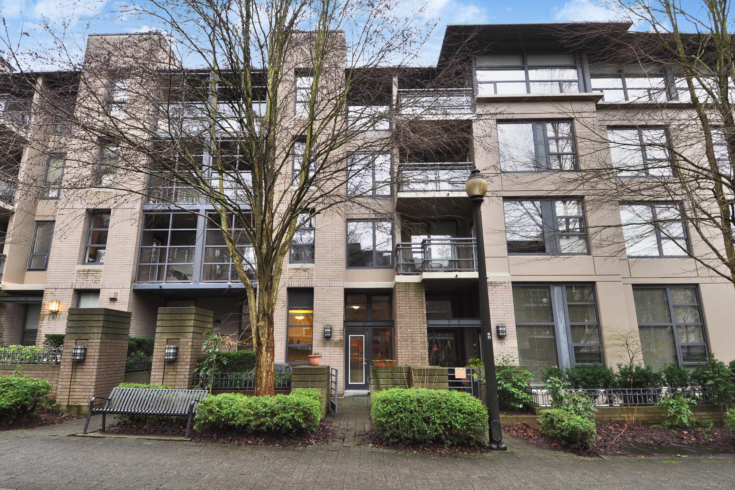 122 2263 Redbud Lane, Vancouver BC Tropez in Kitsilano