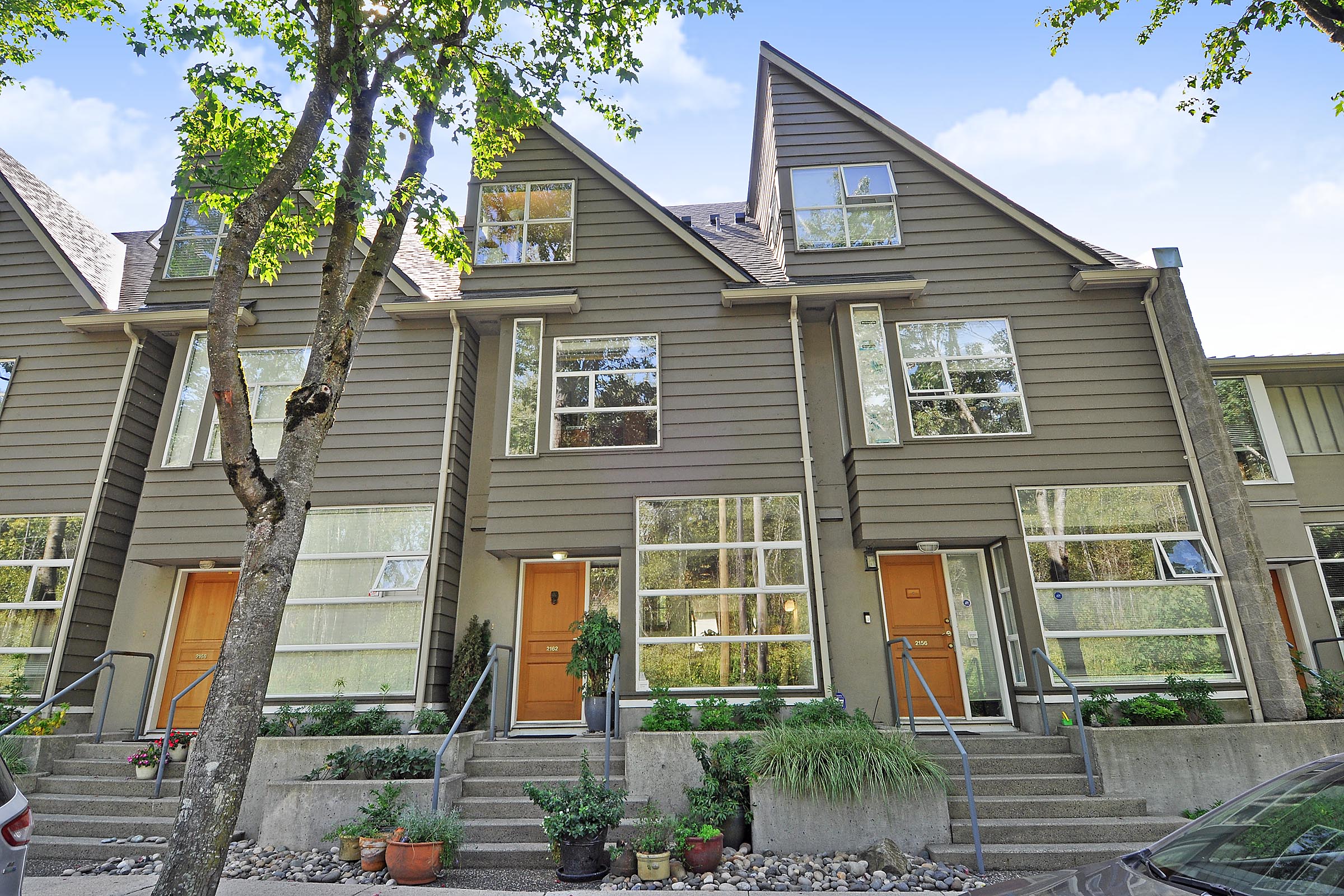 Waterfront Townhouse For Sale with Scenic Views 2162 E Kent Ave S