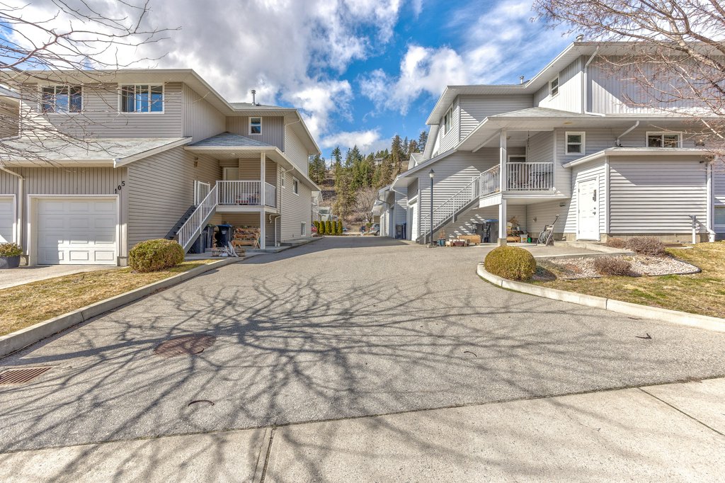 102 5460 Clements Crescent, Peachland, BC Townhome for Sale in Peachland, BC