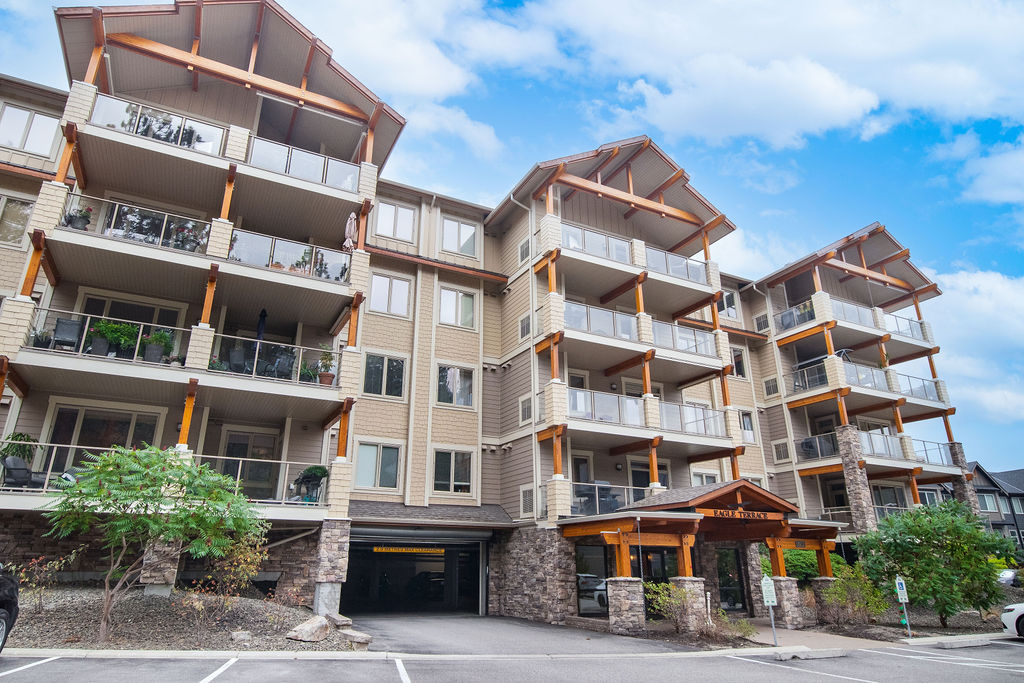 Front of Eagle Terrace West Kelowna Condos for Sale 