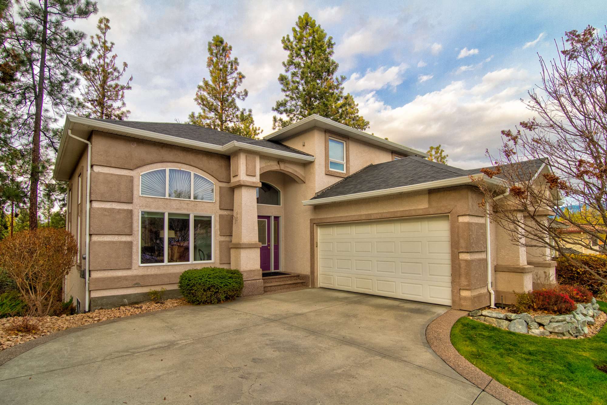 GlenMeadows Townhomes for Sale in Kelowna, BC