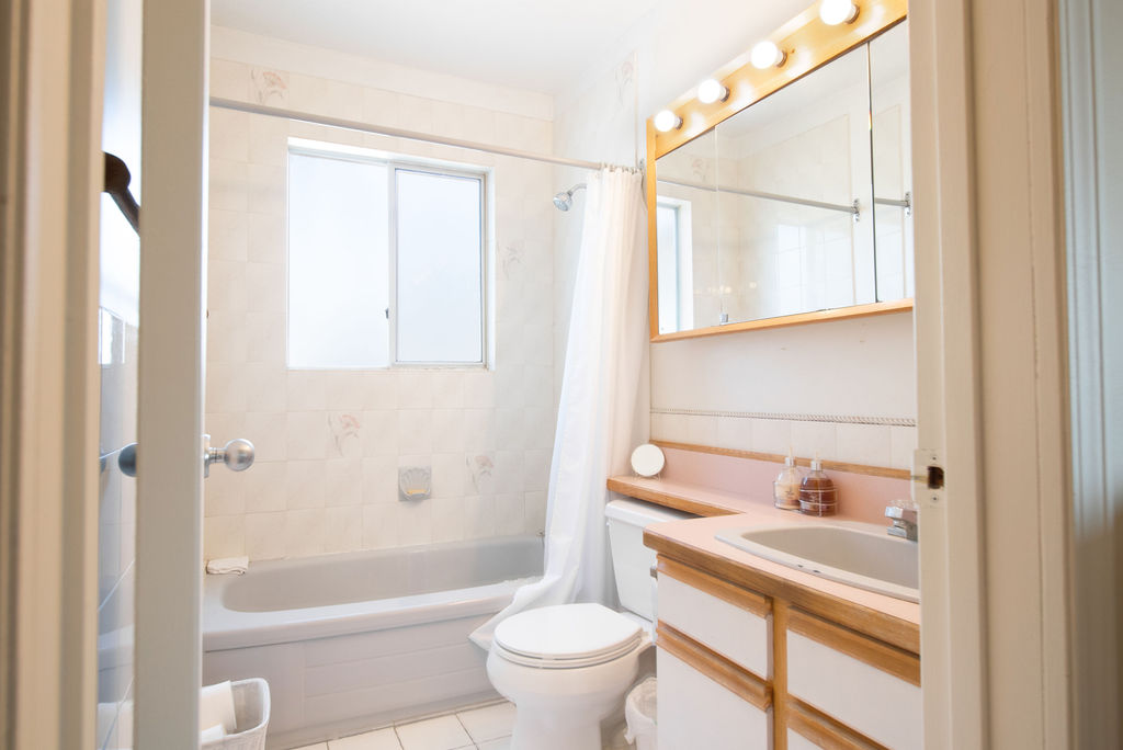 6488 Renfrew Rd. Peachland, BC Home with Acreage for Sale in