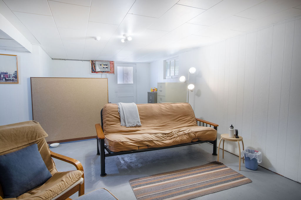 6488 Renfrew Rd. Peachland, BC Home with Acreage for Sale in