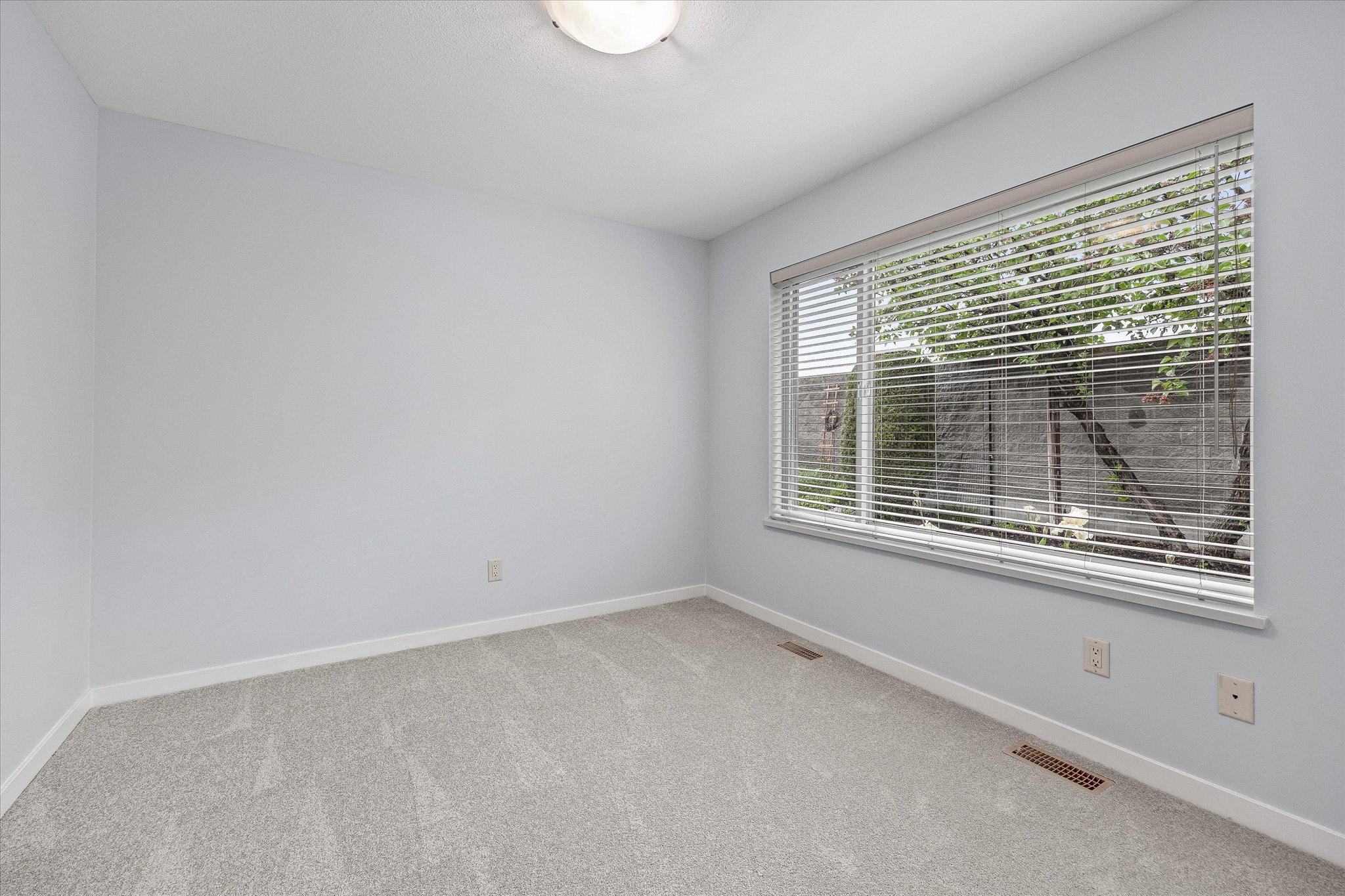 972365 Stillingfleet Rd, Kelowna, BC Home for Sale in an Age