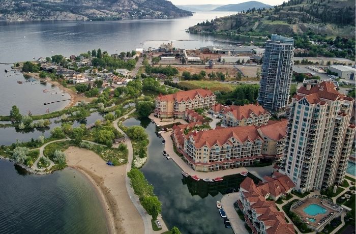 Overhead shot of Discovery Bay Condos and Townhomes in Kelowna, BC